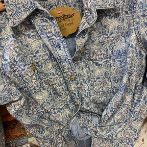 LIZ CLAIBORNE BUTTON DOWN SMALL